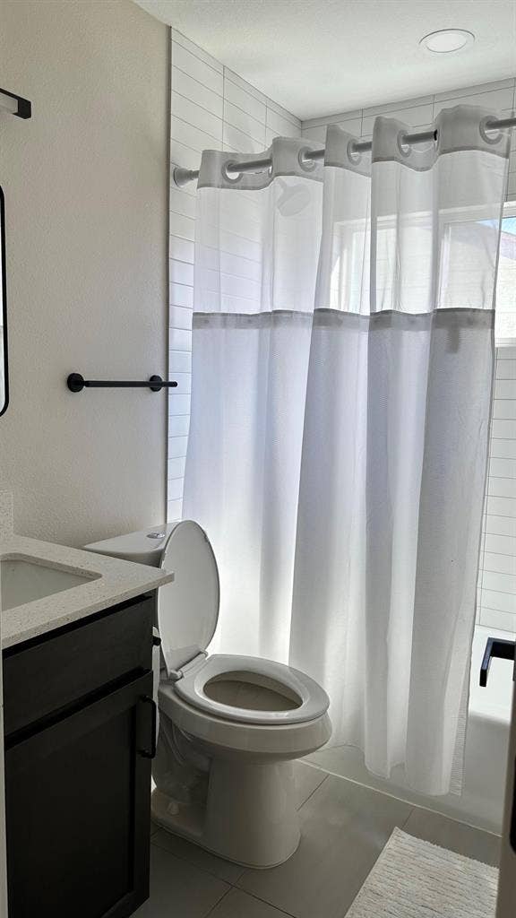 2 BR in Austin