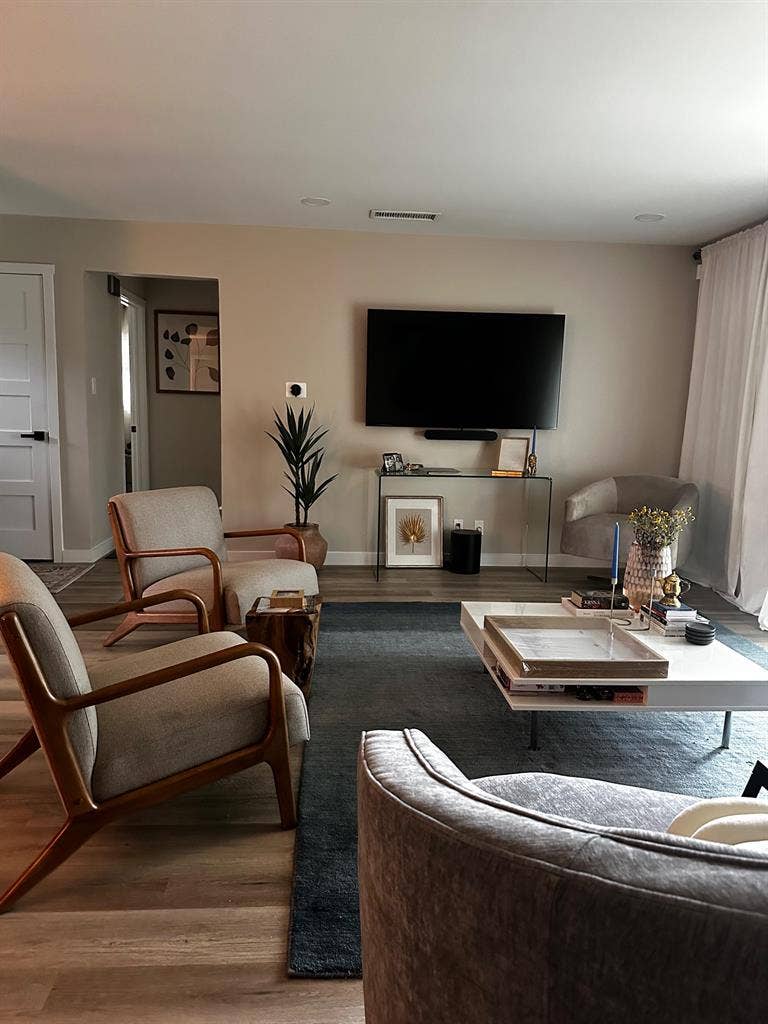 2 BR in Austin