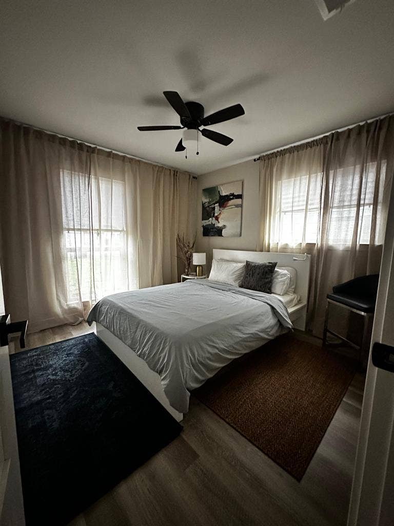 2 BR in Austin
