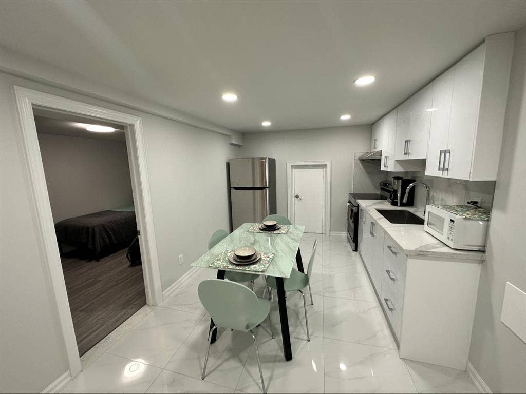 Fully Furnished Room with Ensuite