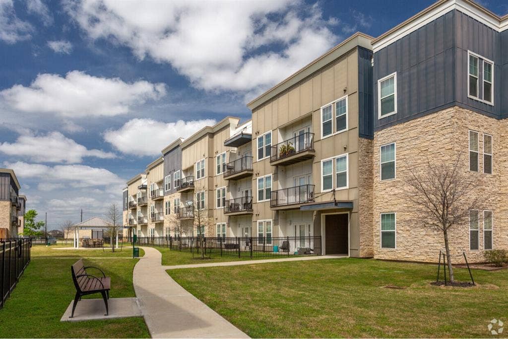 Roommate Wanted in Richmond Texas