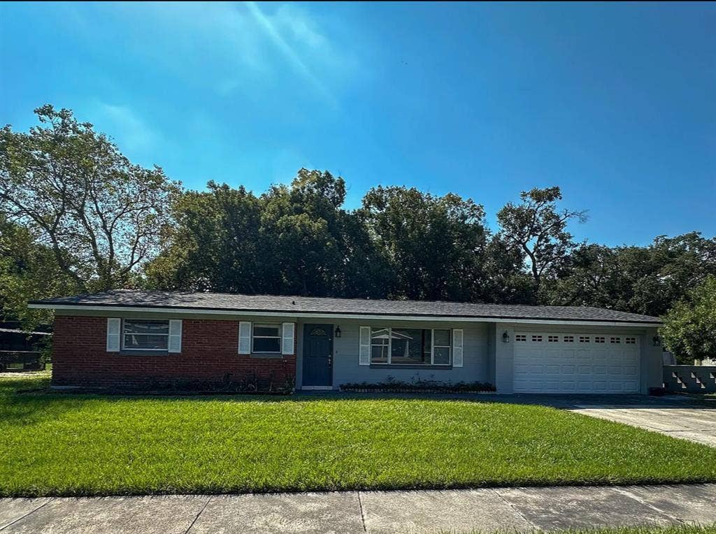 Room available December 1st!