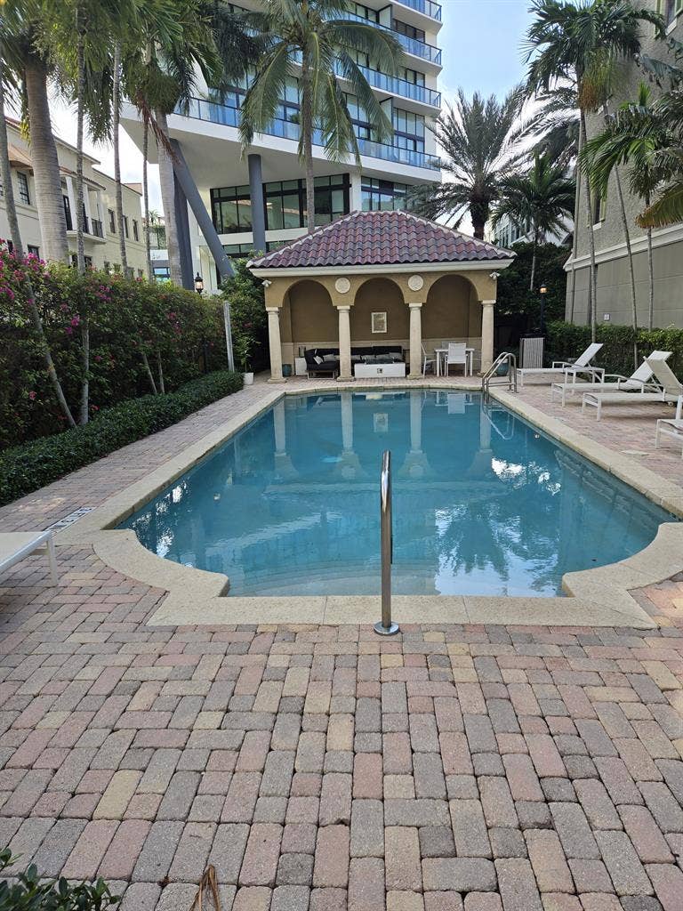 Beautiful downtown room for rent