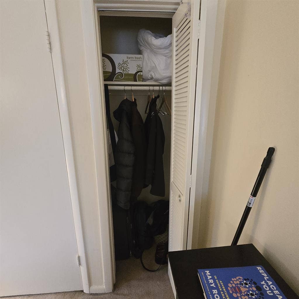 Large Furnished Bedroom DuPont Crcl