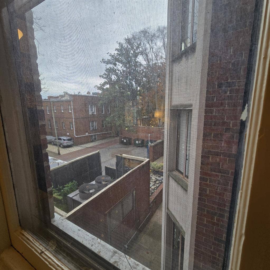 Large Furnished Bedroom DuPont Crcl