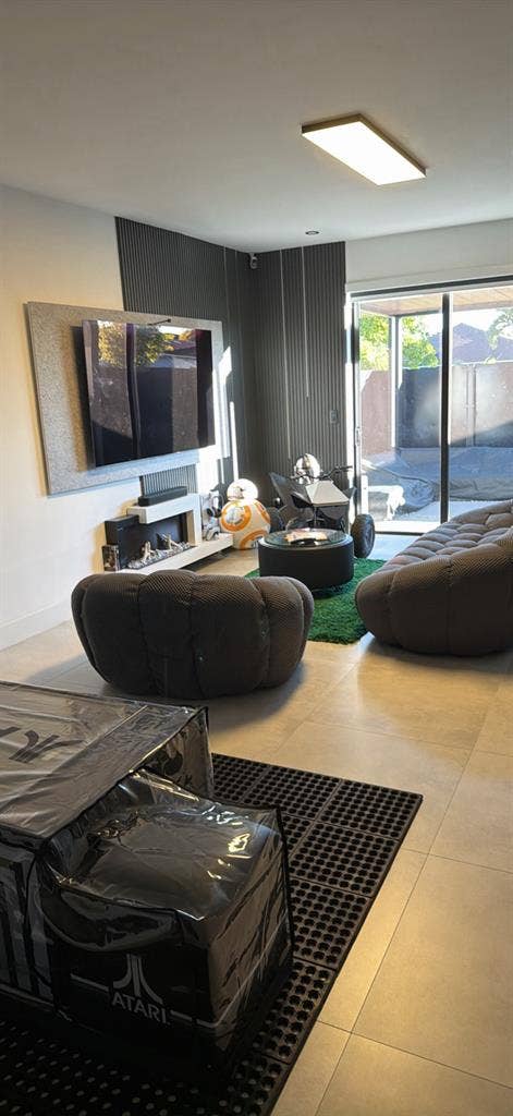 Room available for rent February