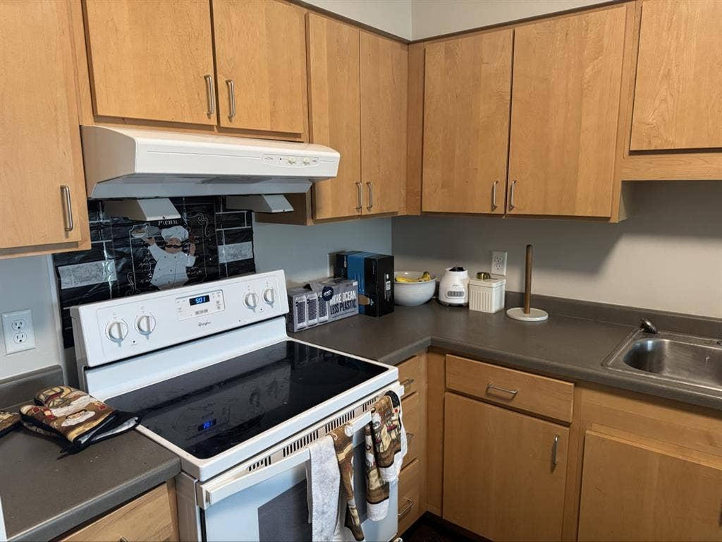 Free Rent - for Mommy Helper