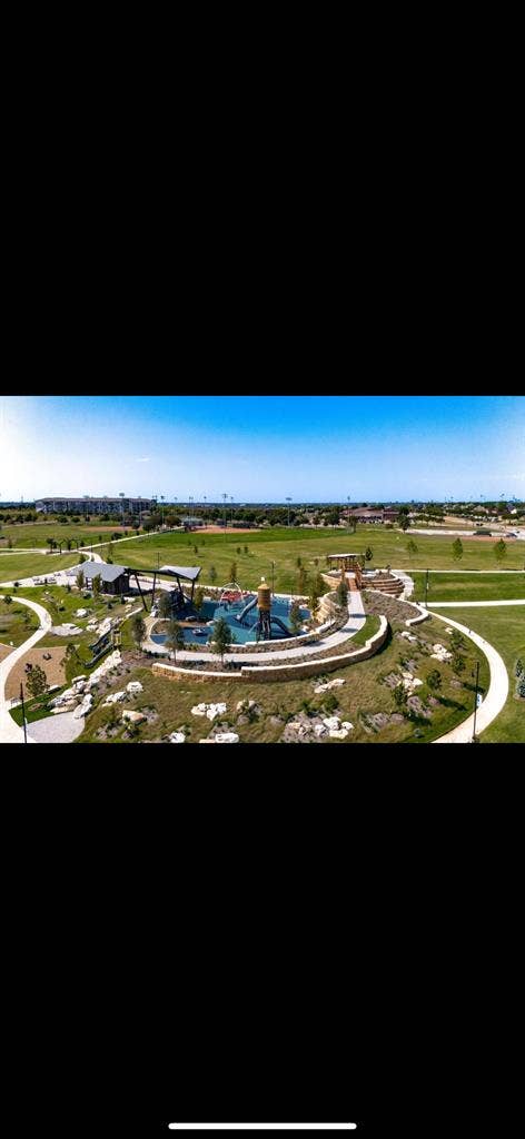 Private bath, ultilities included