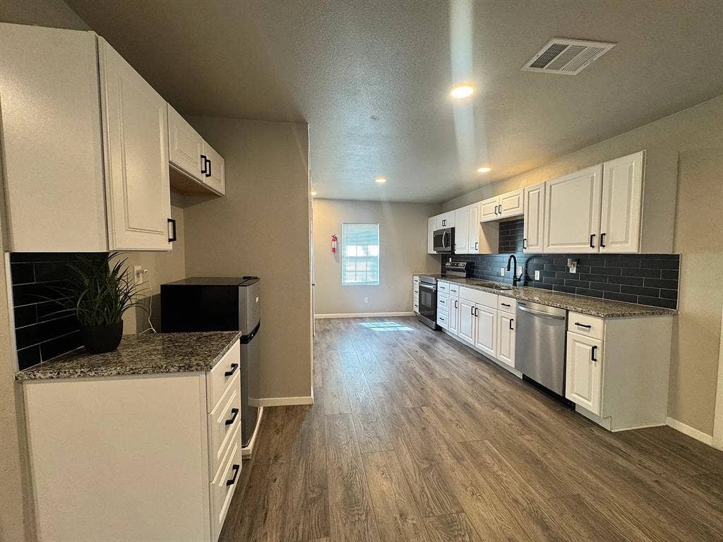3 BR in Dallas