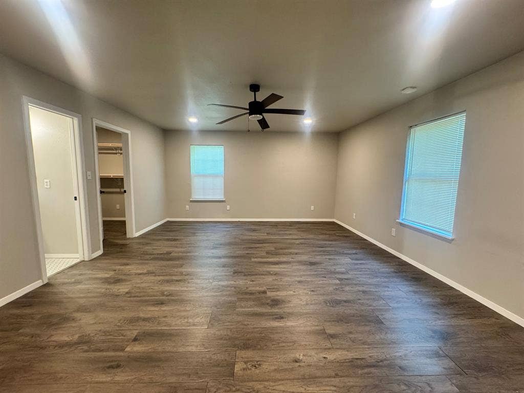 3 BR in Dallas