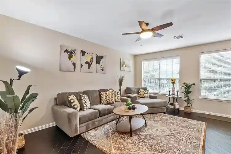 4 BR in Irving