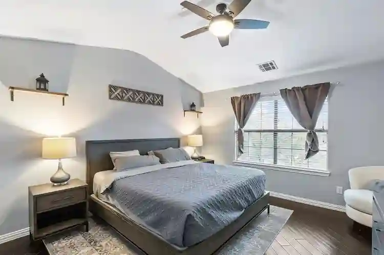 4 BR in Irving