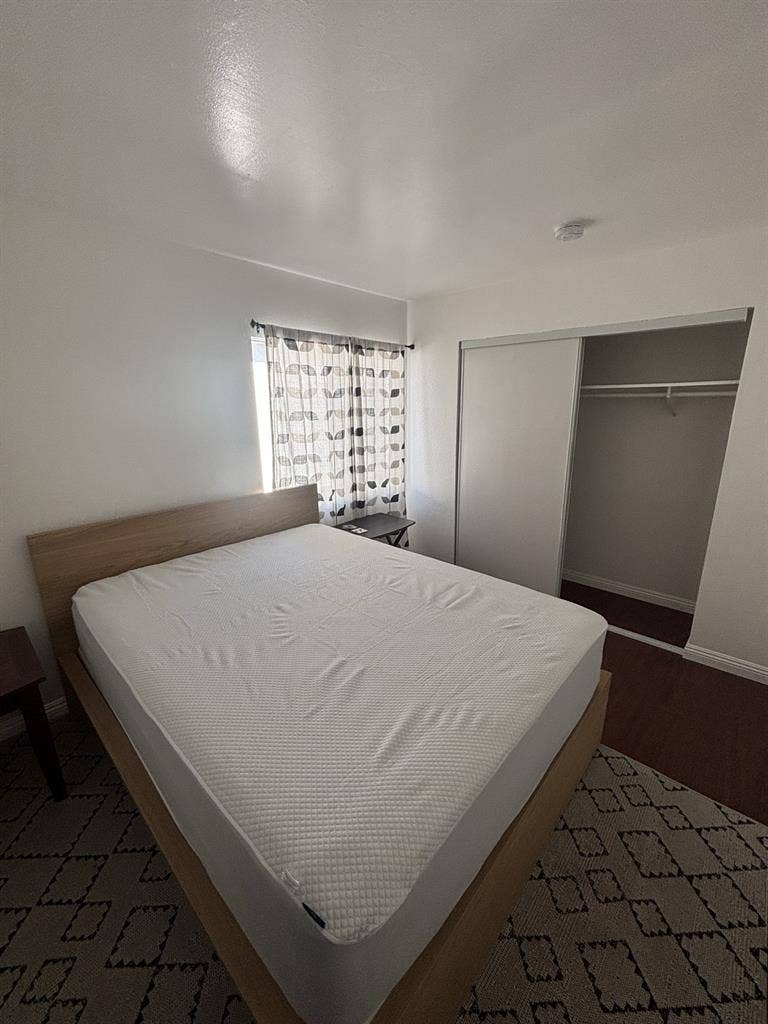 ’ room for rent in LemonGrove
