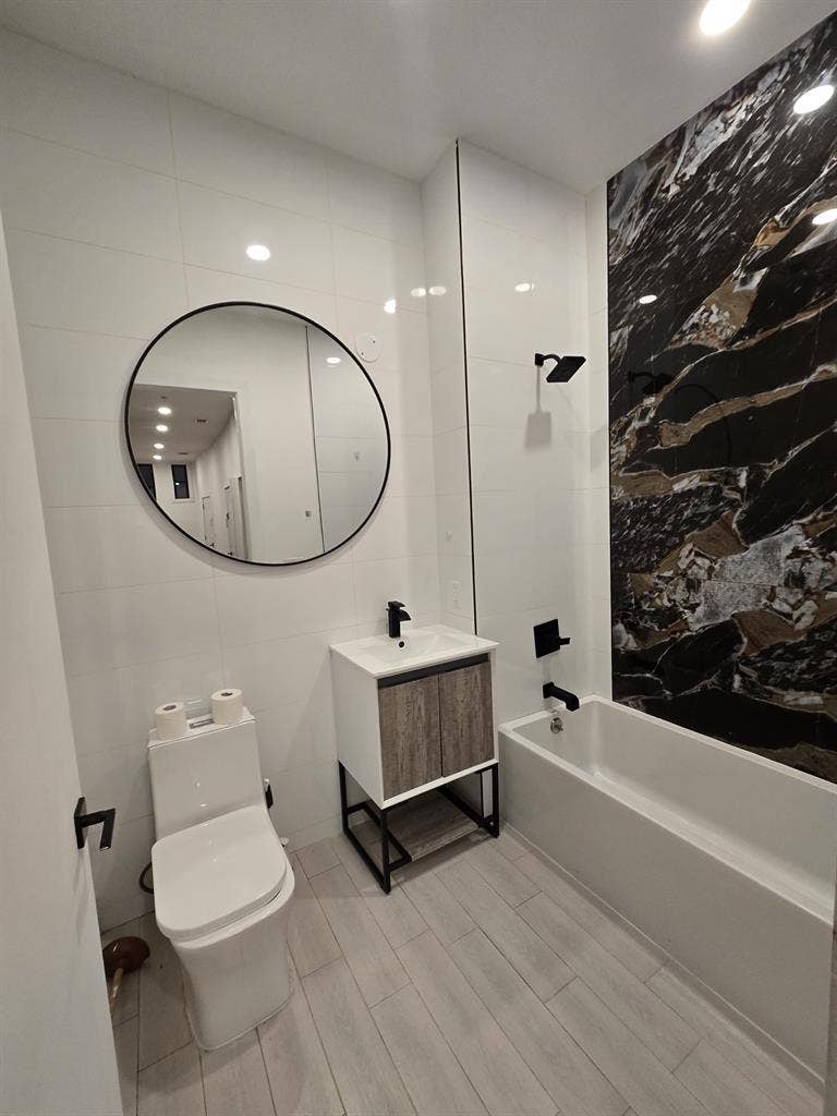 Private 2 rooms are available