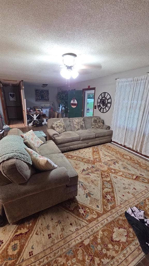 House on 4 acres ( very relaxing)