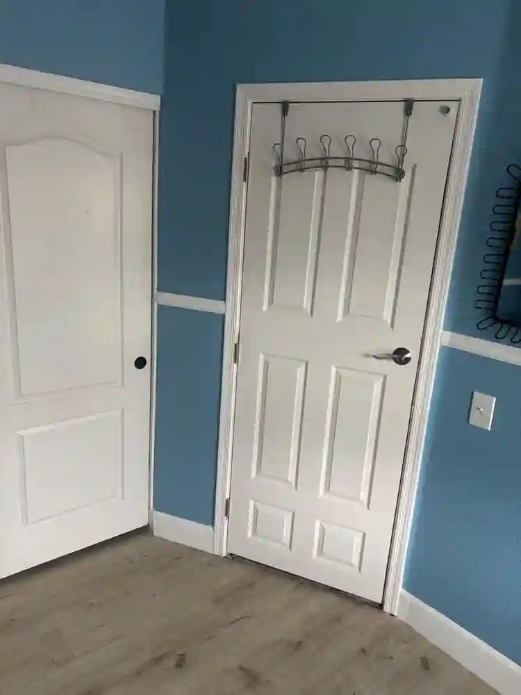 Room in Pool Oasis Home!