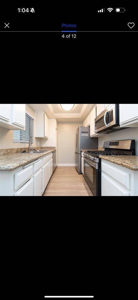 Looking for 2 female roommates