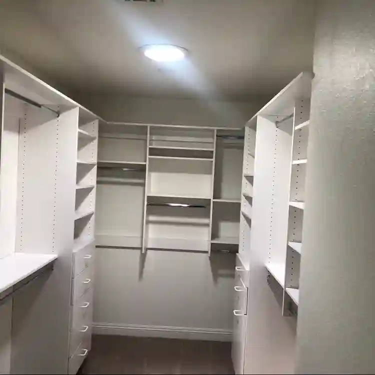 Grand Master bedroom gate community