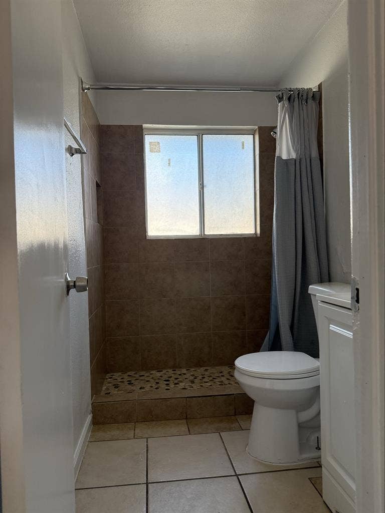 Master room w/private bathroom