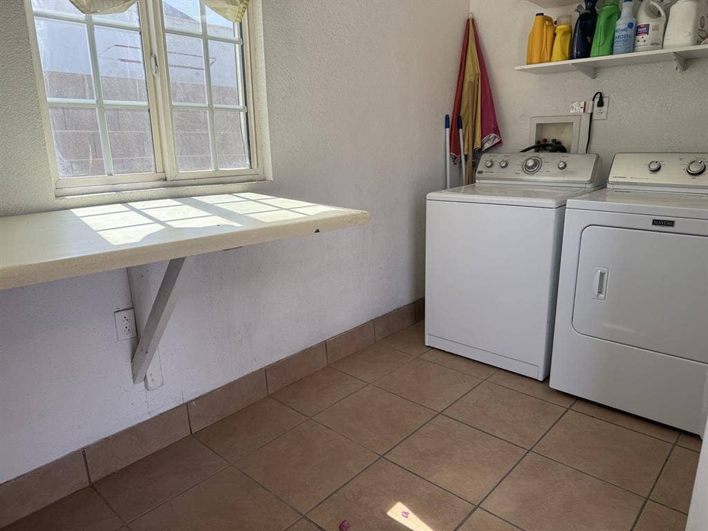 Master room w/private bathroom