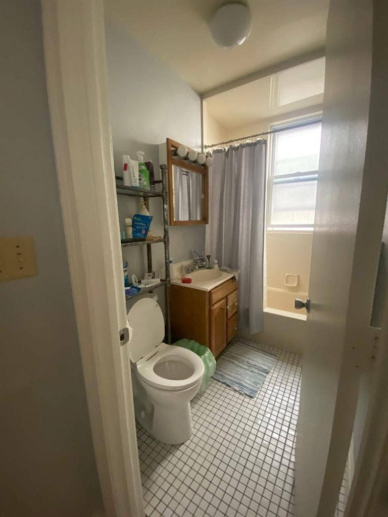 Studio available for sublease