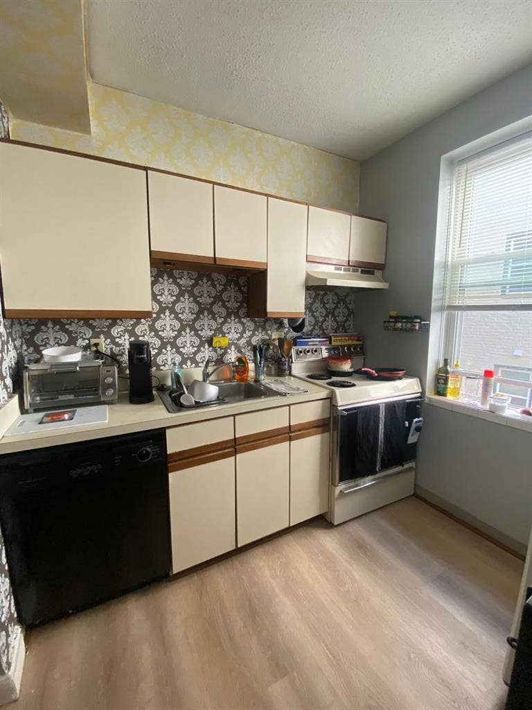 Studio available for sublease