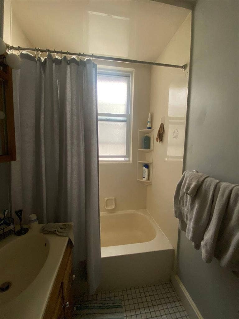 Studio available for sublease