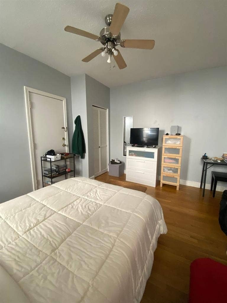 Studio available for sublease