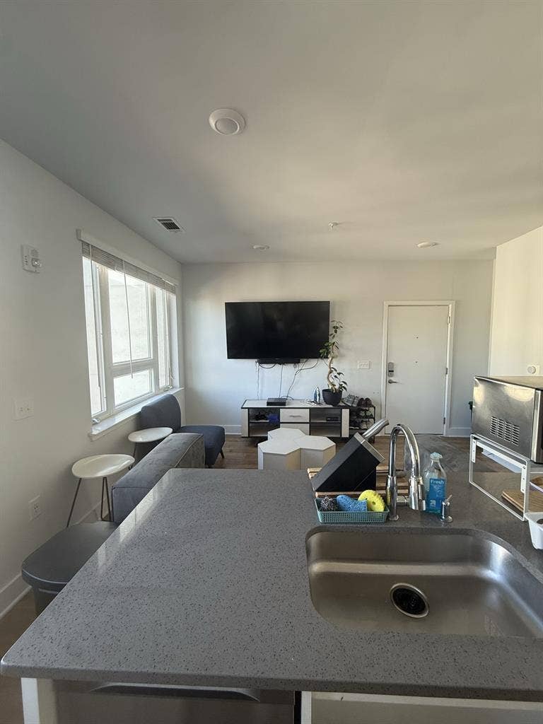 Lease Takeover Hillsborough St