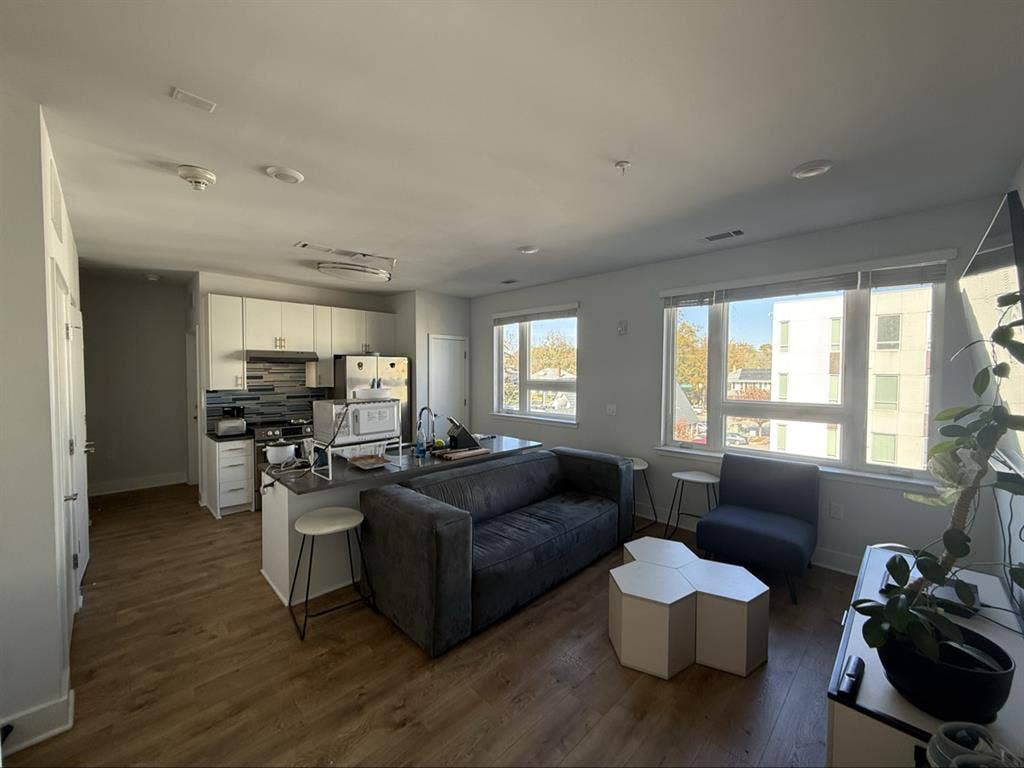 Lease Takeover Hillsborough St