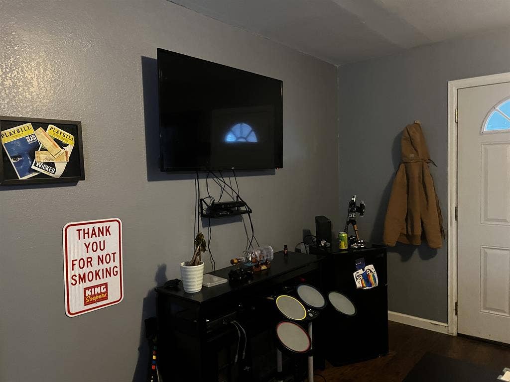 Looking for another roommate