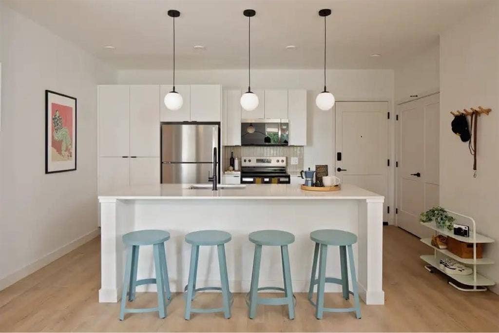 Winter Semester Sublease