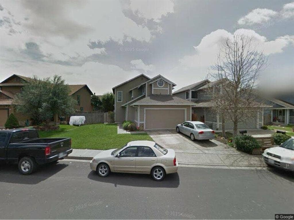 Room available - perfect for ssu