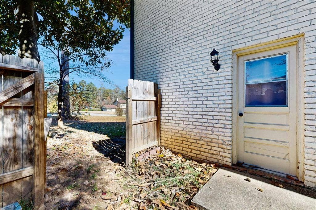 7 BR in Stone Mountain