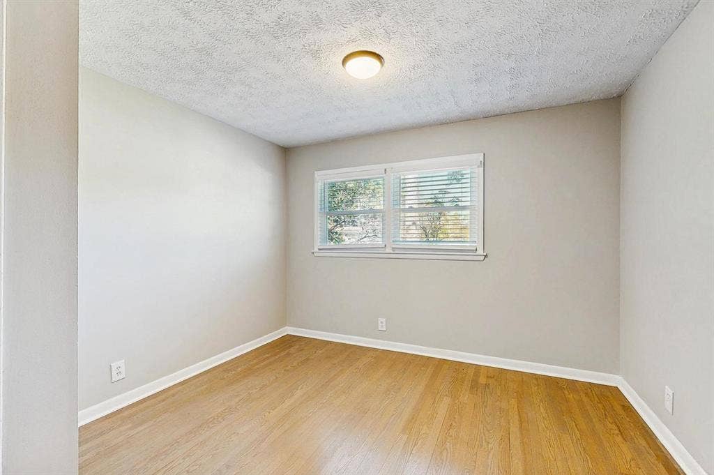 7 BR in Stone Mountain