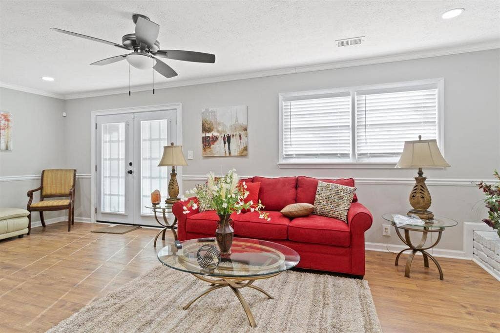 7 BR in Stone Mountain