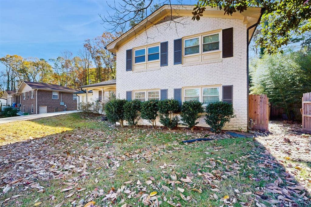 7 BR in Stone Mountain