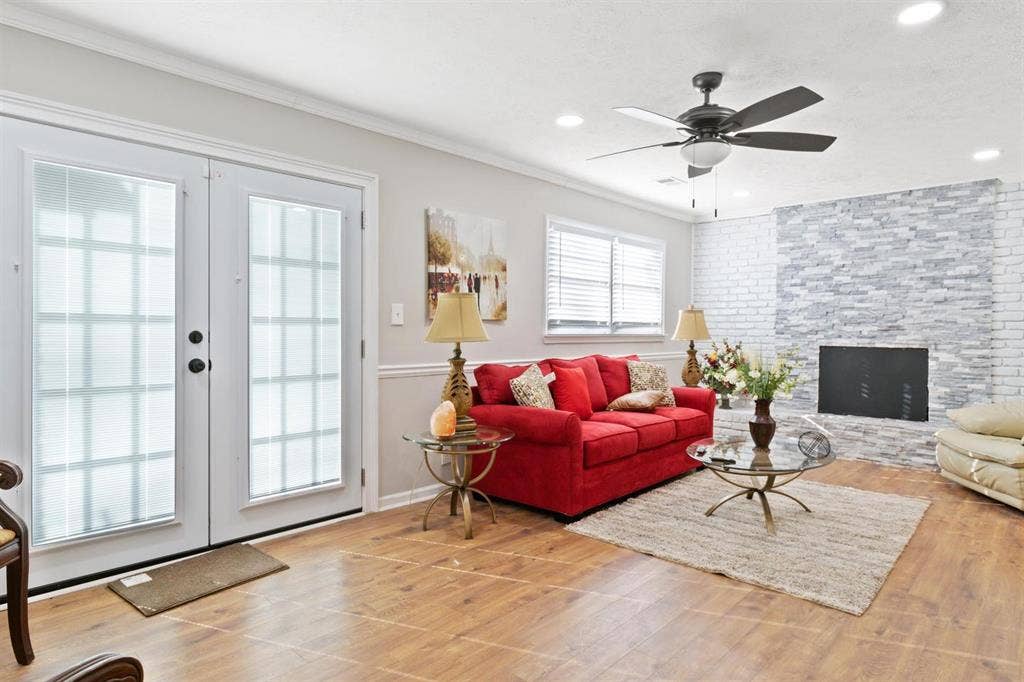 7 BR in Stone Mountain