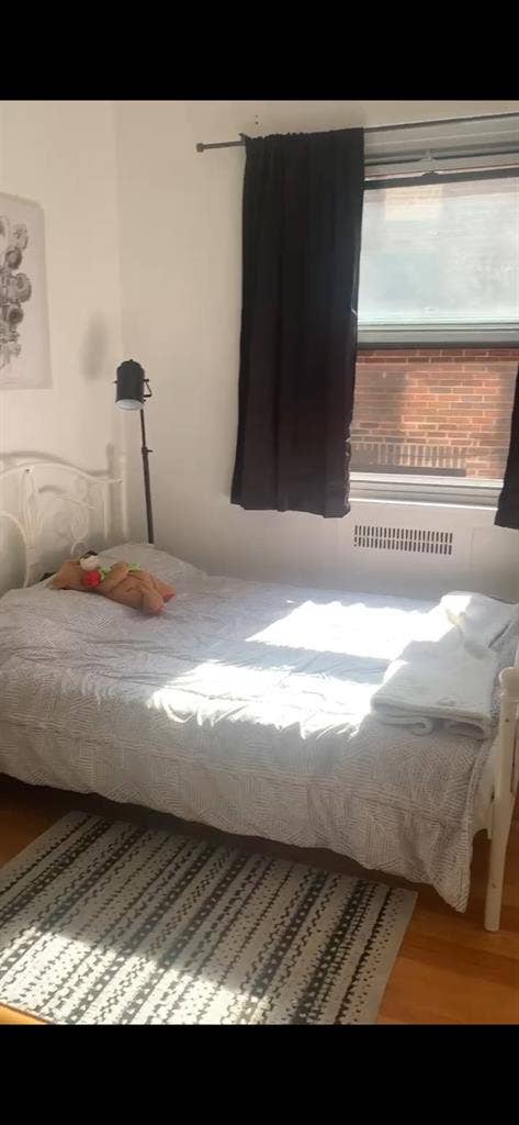 Room available for lease transfer