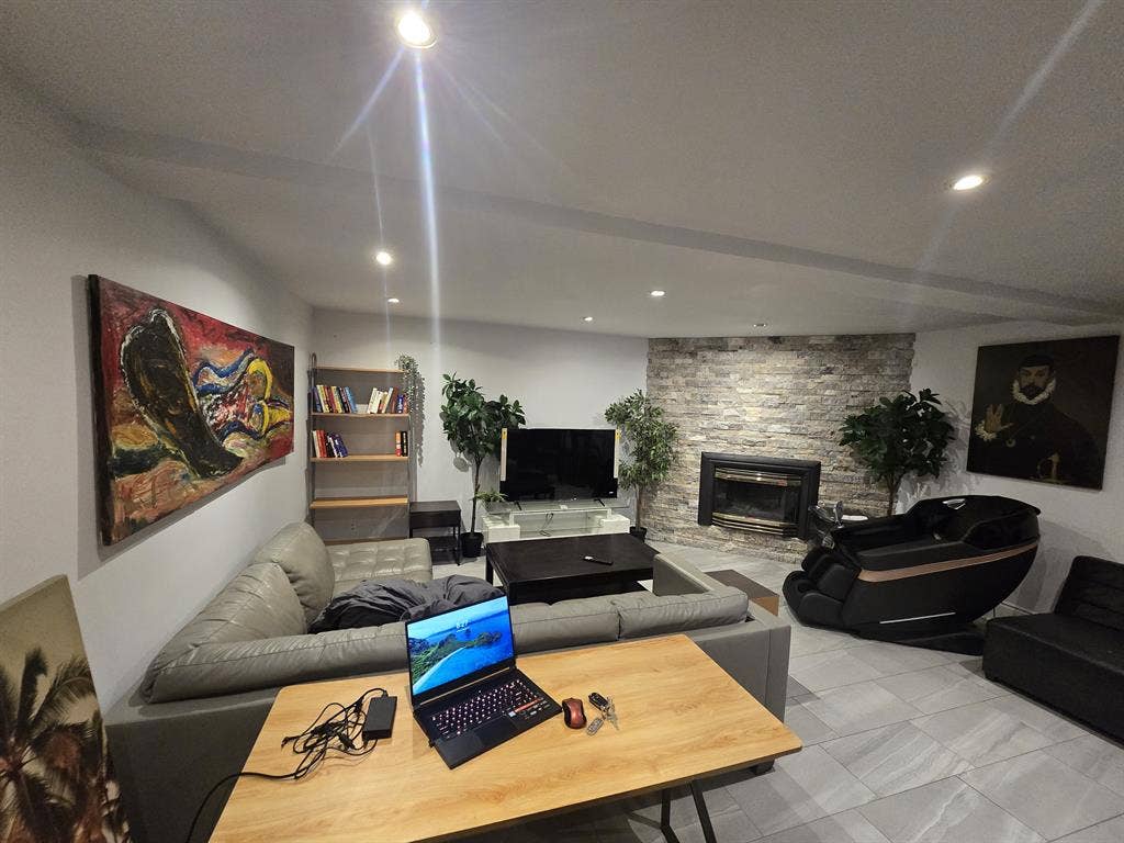 Beautiful room all renovated