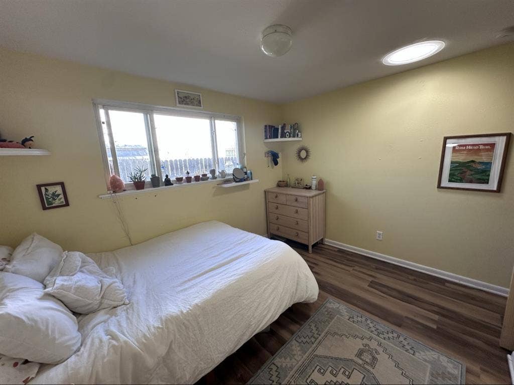 Room in  bath house !!