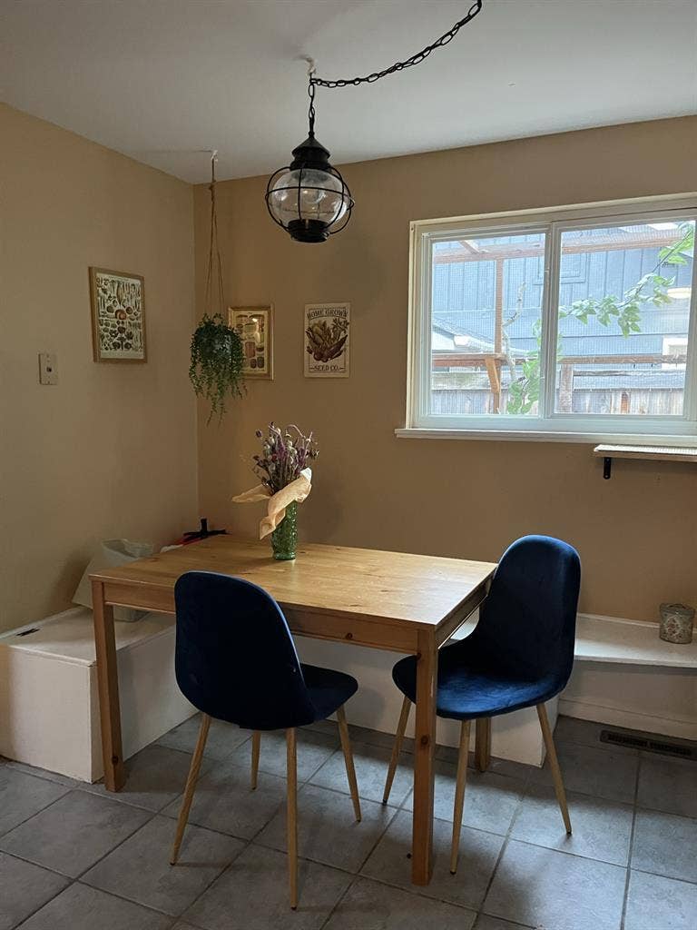 Room in  bath house !!