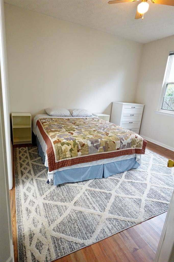 Master bed with Utilities included!