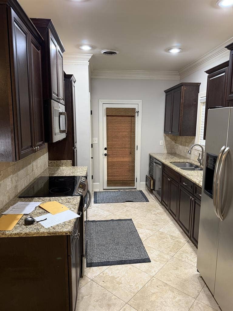 SUBLETTING ROOM FOR SPRING SEMESTER