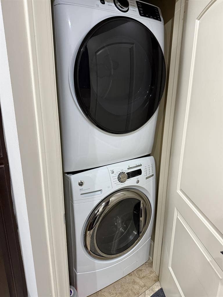 SUBLETTING ROOM FOR SPRING SEMESTER