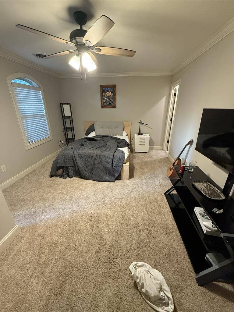 SUBLETTING ROOM FOR SPRING SEMESTER