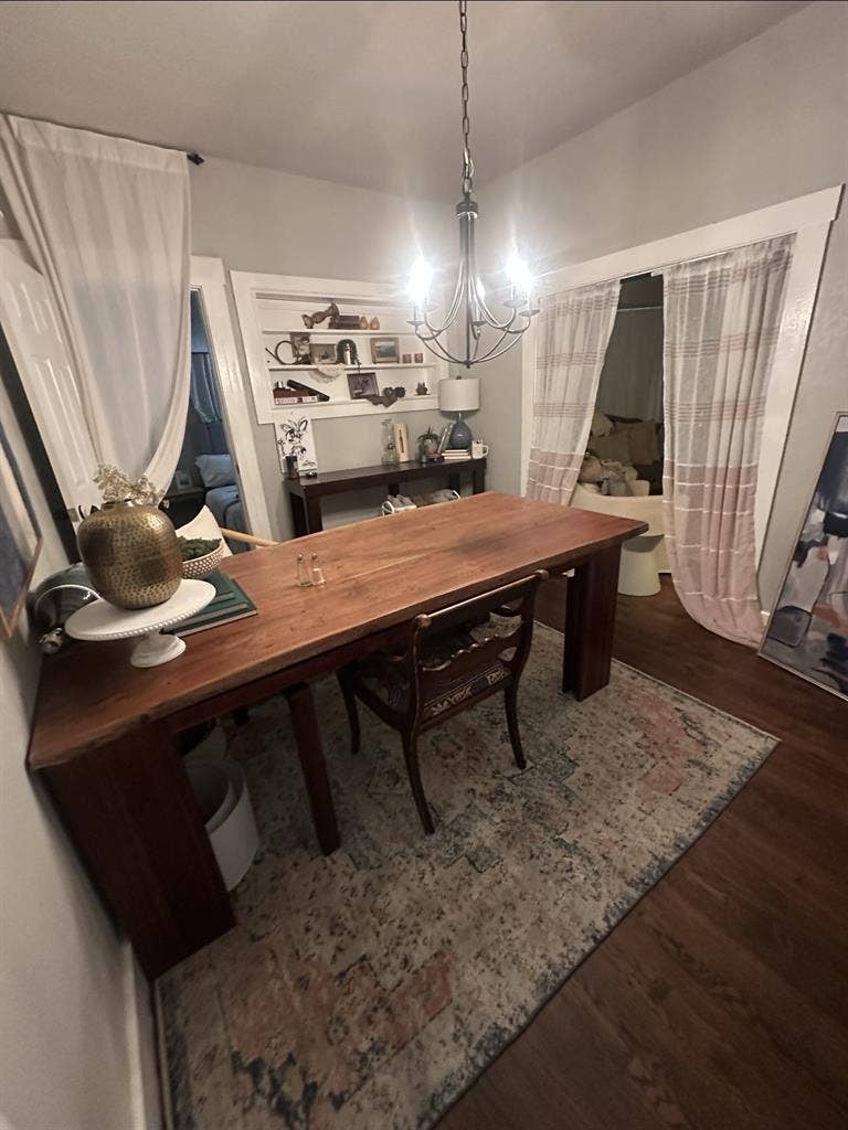 Furnished queen room