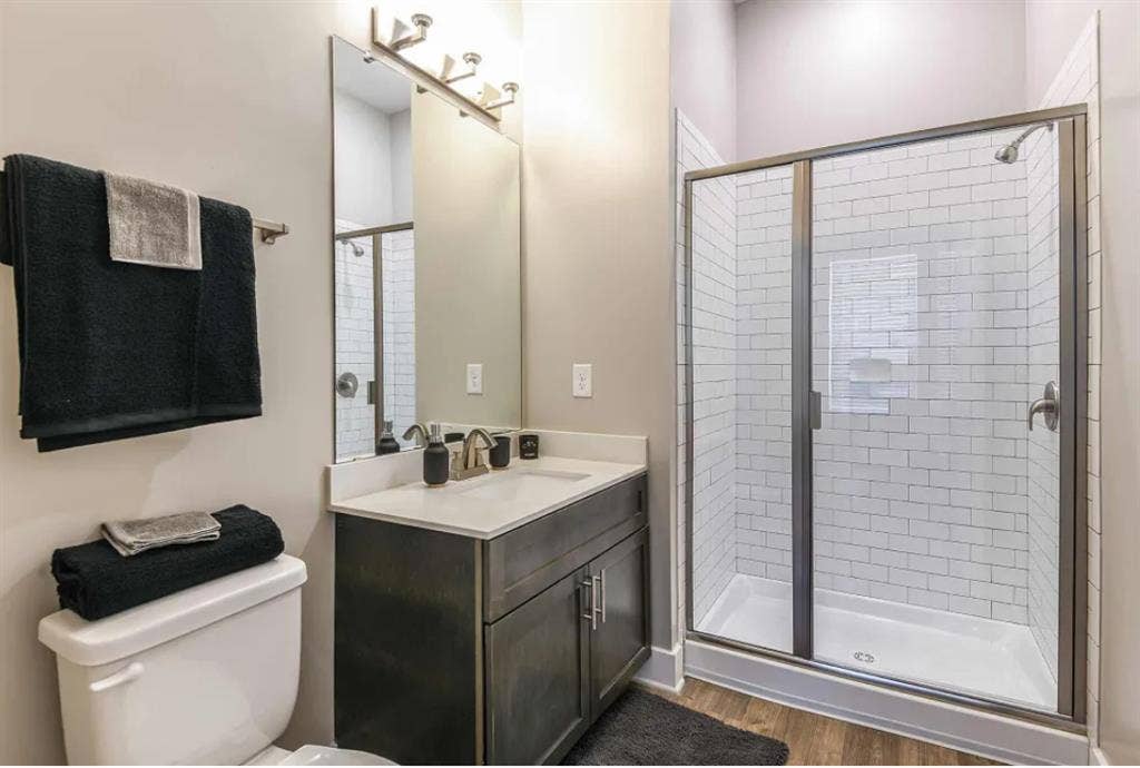 Spring Sublease FEMALE ONLY ()