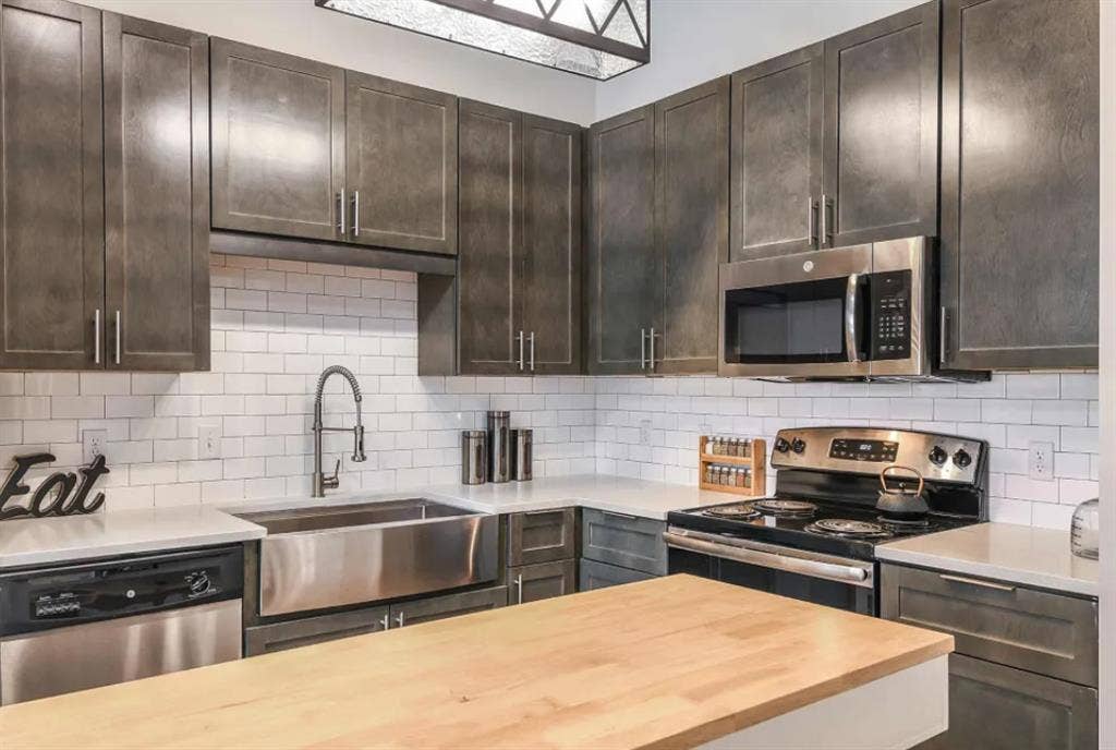 Spring Sublease FEMALE ONLY ()