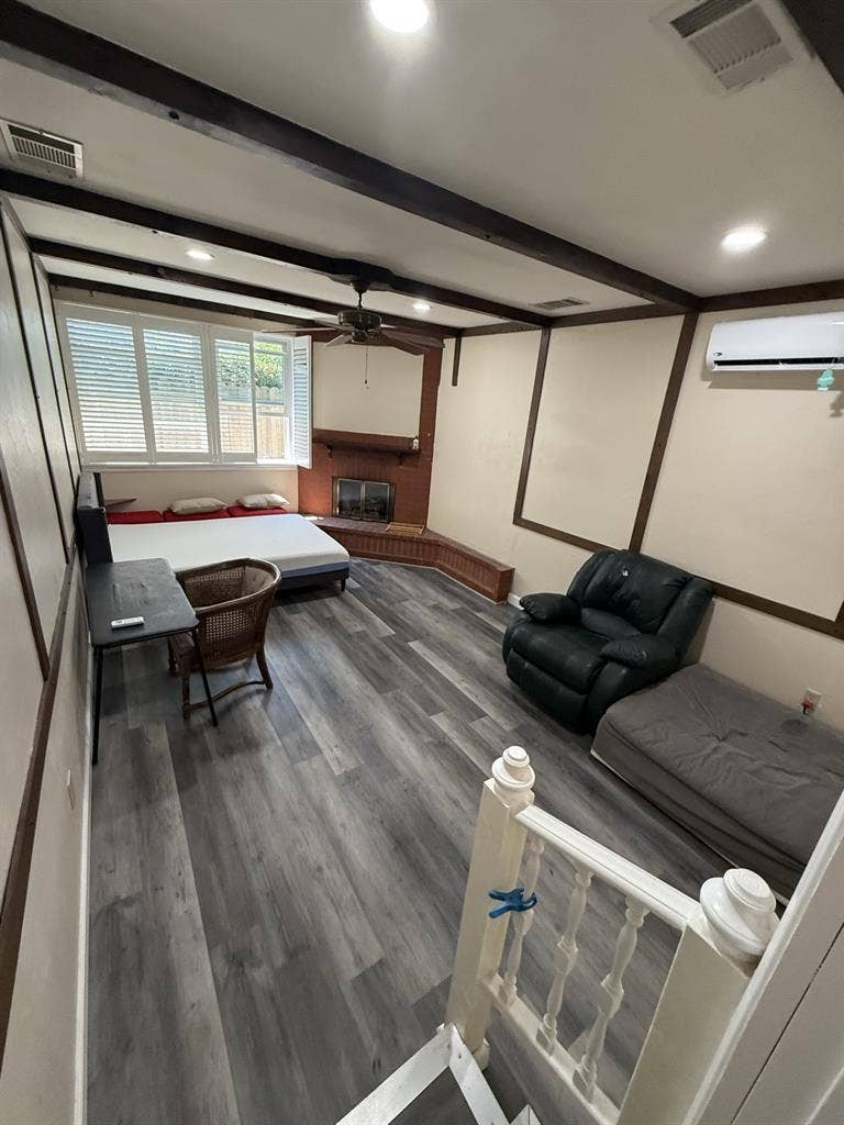 Room for rent in San Gabriel